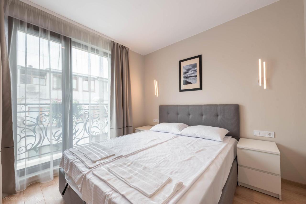 Sea Stories Apartments Varna Esterno foto